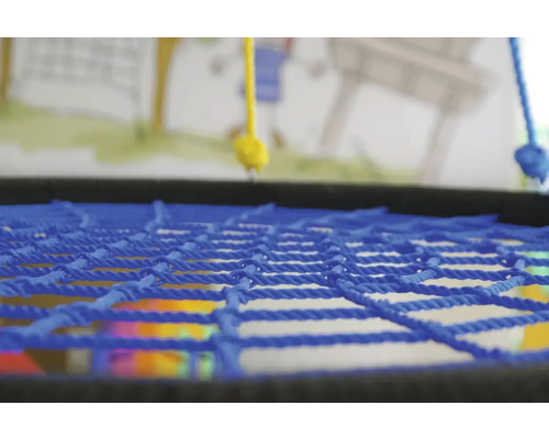 Detailansicht eines blauen Hängesitznetzes für den Aussenbereich