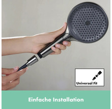 Handbrause wird an einen Brauseschlauch montiert