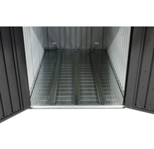 Innenansicht eines Gerätehauses mit Bodenplatte