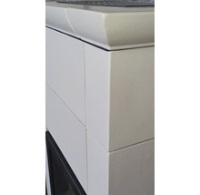 Detailansicht eines weißen Kamins