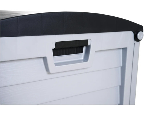 Detailaufnahme einer Kunststoff-Gartenbox mit Griff