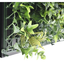 Mur végétal artificiel avec différentes feuilles vertes
