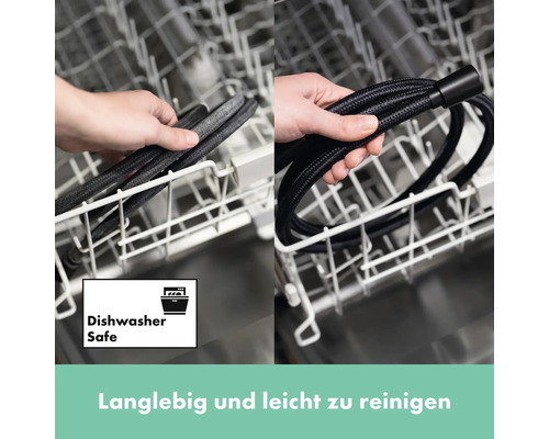 Bild von einem Geschirrspüler mit einem Geschirr spülsicheren Schlauch, der in der Maschine liegt.