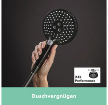 Handbrause in der Hand mit XXL-Performance Symbol