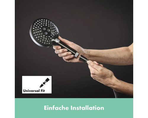 Brausekopf mit Universalanschluss wird montiert