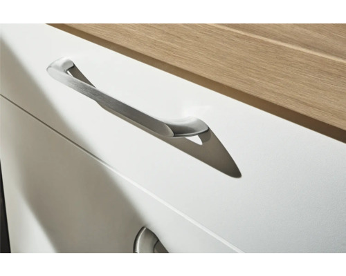 Gros plan d''une poignée de tiroir sur un meuble