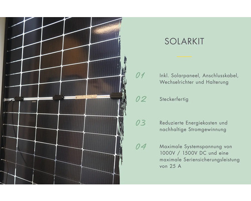 Solaranlage mit Solarpanel, Anschlusskabel, Wechselrichter und Halterung