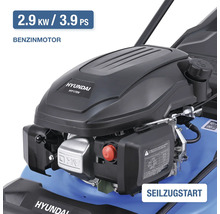 Vue détaillée de la tondeuse à gazon Hyundai avec moteur à essence