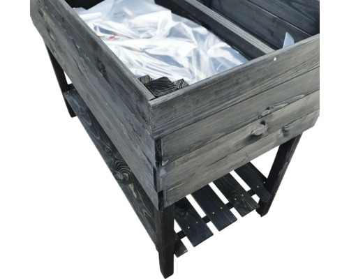 Jardinière surélevée en bois avec étagère