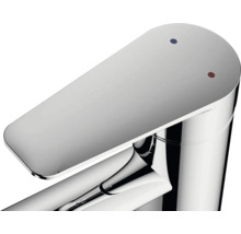 Robinet brillant avec marquages pour eau froide et chaude