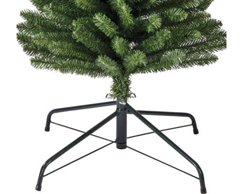 Detailaufnahme eines künstlichen Weihnachtsbaums mit Metallständer