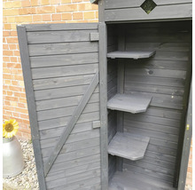 Armoire à outils en bois grise ouverte avec étagères
