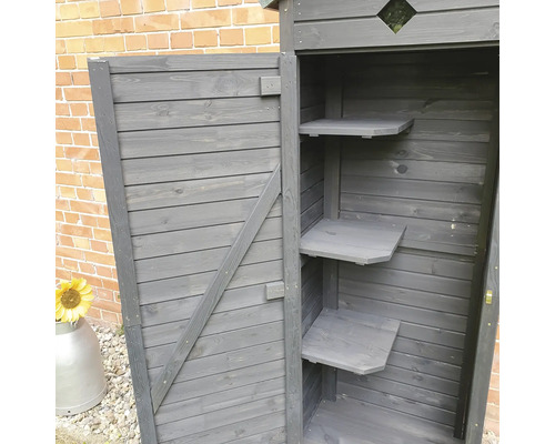 Armoire à outils en bois grise ouverte avec étagères