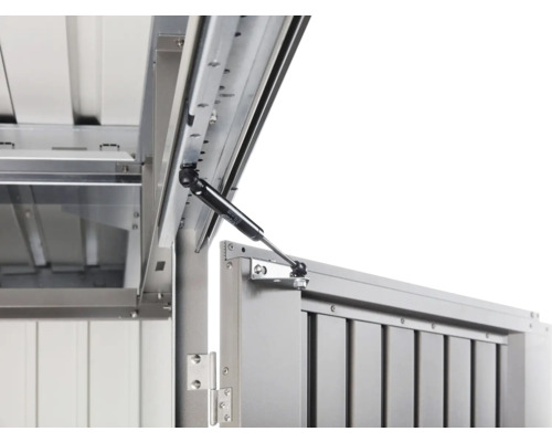 Geöffneter Geräteschrank mit Gasdruckfeder