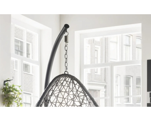 Hängesessel mit Stahlrohrgestell und Kette