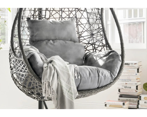 Hängesessel mit Kissen und Decke für den Innenbereich