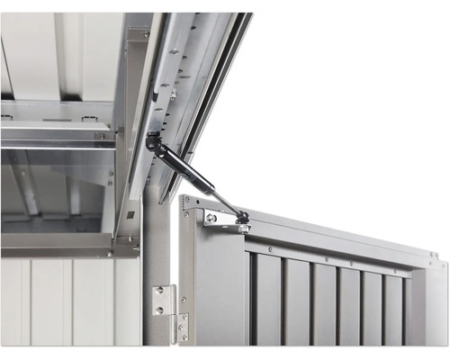 Detailansicht eines Metallgartenschranks mit Gasdruckfeder zur Unterstützung beim Öffnen der Tür