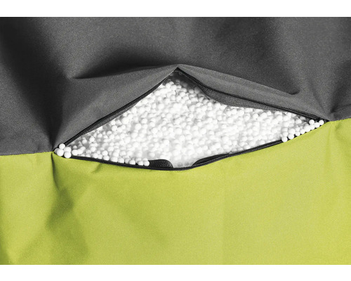 Detailansicht eines Sitzsacks mit Füllung aus Styroporkügelchen
