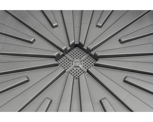 Gros plan d''un receveur de douche avec évacuation