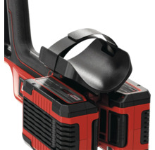 Deux batteries rouges et noires pour outils électriques