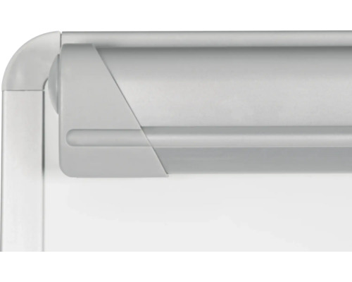 Gros plan d''un profilé d''angle en plastique