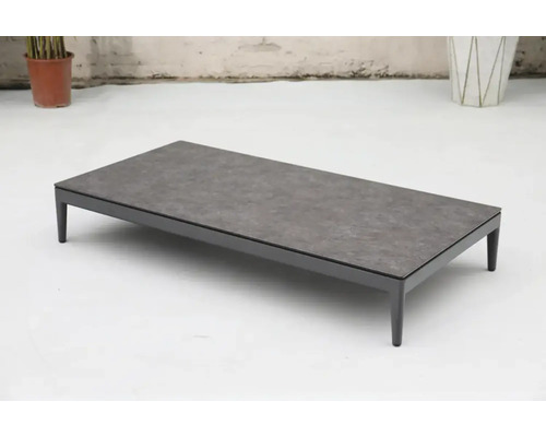 Table basse rectangulaire avec plateau en pierre et structure en métal