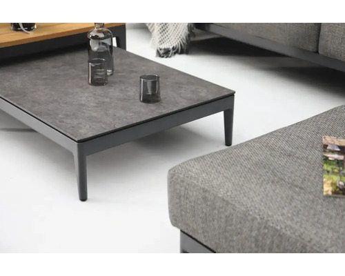 Table de jardin avec plateau en pierre et verres