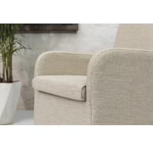 Detailansicht eines Stoffarmlehnstuhls