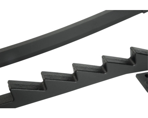 Nahaufnahme einer Werkzeugaufhängung aus Stahl