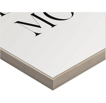 Nahaufnahme eines gerahmten Bildes mit dekorativer Schrift