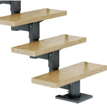 Raumspartreppe mit Holzstufen und Metallkonstruktion