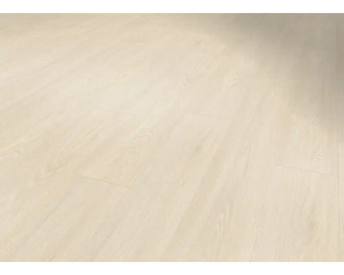 Heller Laminatboden im Innenraum