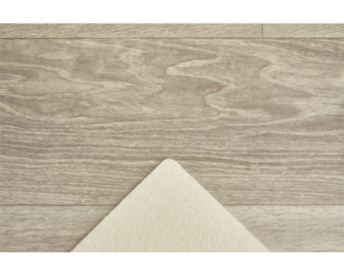 Holzfußboden mit Teppichunterlage