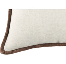 Coussin décoratif avec bordure marron