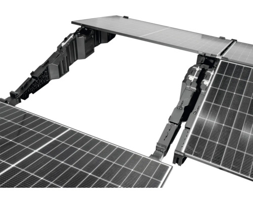 Installation solaire avec panneaux et matériel de fixation
