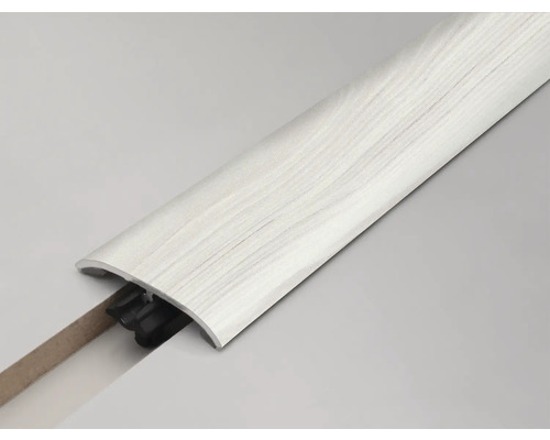 Sockelleiste mit Holzdekor und Befestigung