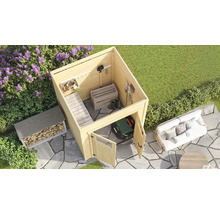 Gartenhaus mit Gartengeräten und Holzlagerplatz in einem Garten