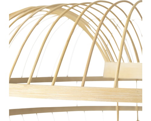 Gros plan d''une lampe en bambou