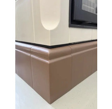 Detailansicht eines Kachelofens mit Kacheln