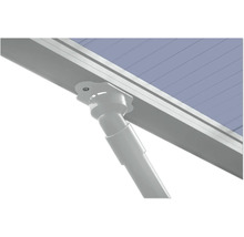 Gros plan sur un support de store pour la fixation du store