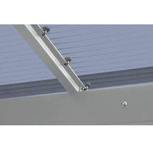 Vue détaillée d'un toit de terrasse avec éléments de fixation