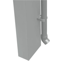 Tuyau de descente pluviale sur une cuve de récupération d'eau de pluie