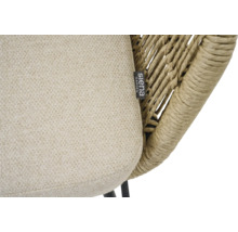 Vue détaillée d'un fauteuil de jardin avec coussin d'assise et logo Siena Garden
