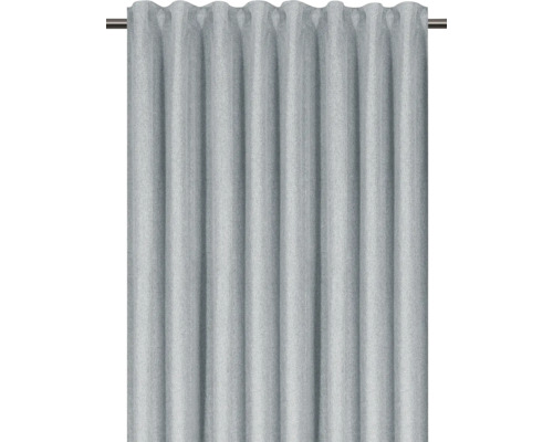 Rideau gris avec suspension à plis sur une tringle à rideaux