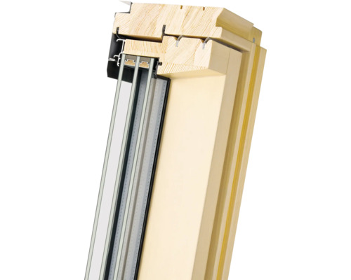 Coupe transversale d'une fenêtre de toit avec cadre en bois et vitrage isolant