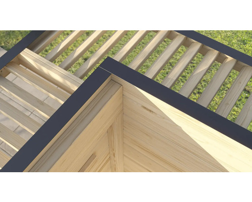 Vue détaillée d'une pergola en bois avec éléments d'ombrage