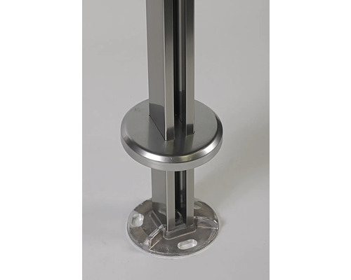 Poteau de garde-corps en métal