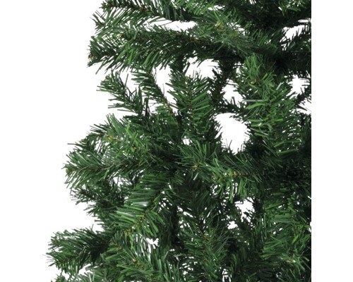 Gros plan sur un arbre de Noël artificiel