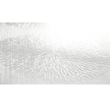 Gros plan d''un set de table avec motif floral