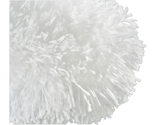 Detailaufnahme eines weißen, flauschigen Kissens.